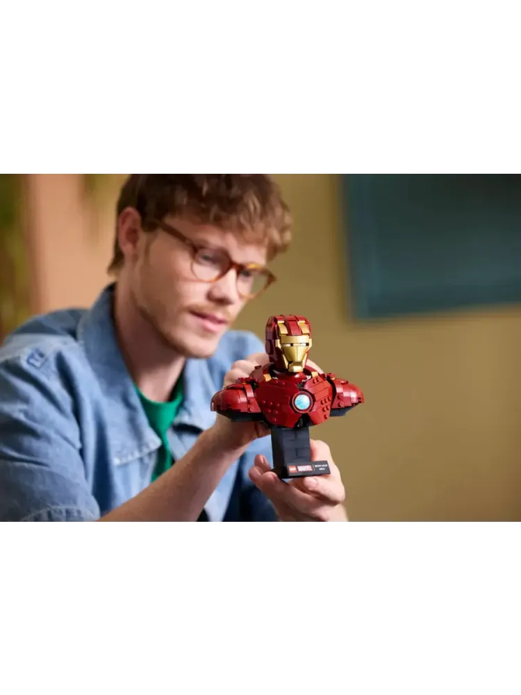Конструктор Marvel 76327 Бюст Железного Человека MK4