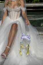 Тренд сезона ! Букет невесты Сумочка каллы с жемчугом