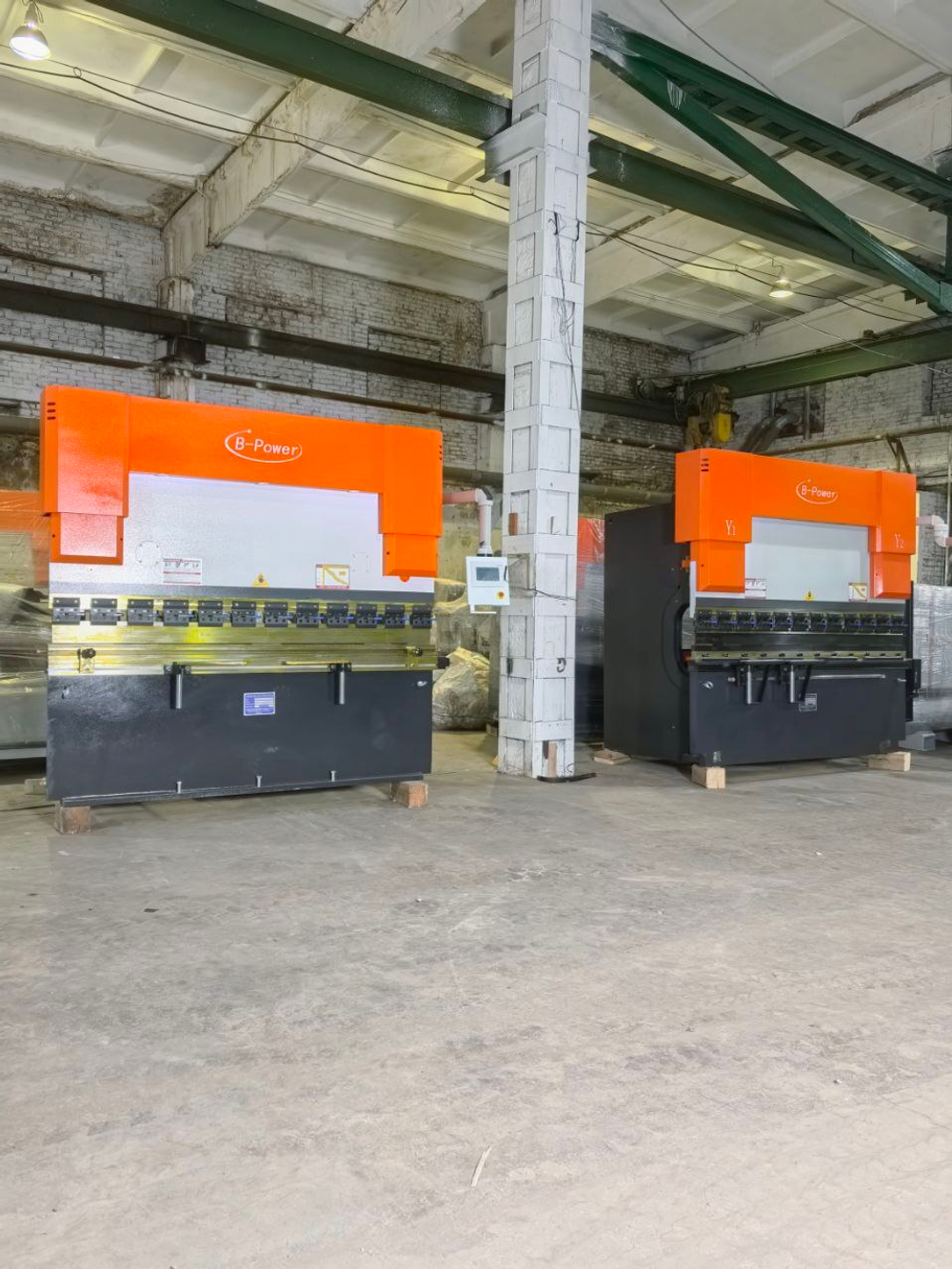 Гидравлический листогибочный пресс B-Power 125/3200