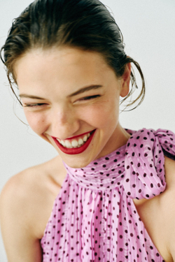 ZARA ПЛАТЬЕ МИДИ В ГОРОШЕК С БАНТОМ, РОЗОВЫЙ/ЛИЛОВЫЙ