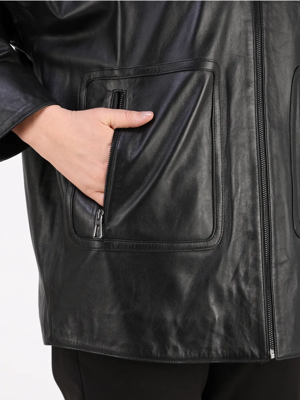 Кожаная куртка демисезонная оверсайз с капюшоном