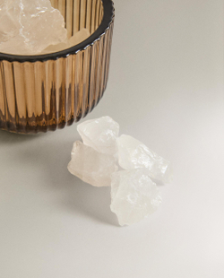 Zara Home Аромадиффузор набор: эфирное масло Majestic Oud 15 мл, вулканические камни и керамическая чаша, восточный древесный аромат, Коричневый