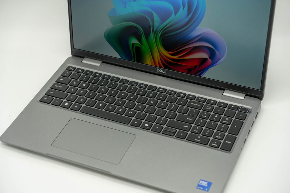 Ноутбук Dell Latitude 5550 ( Ultra 5 125U )