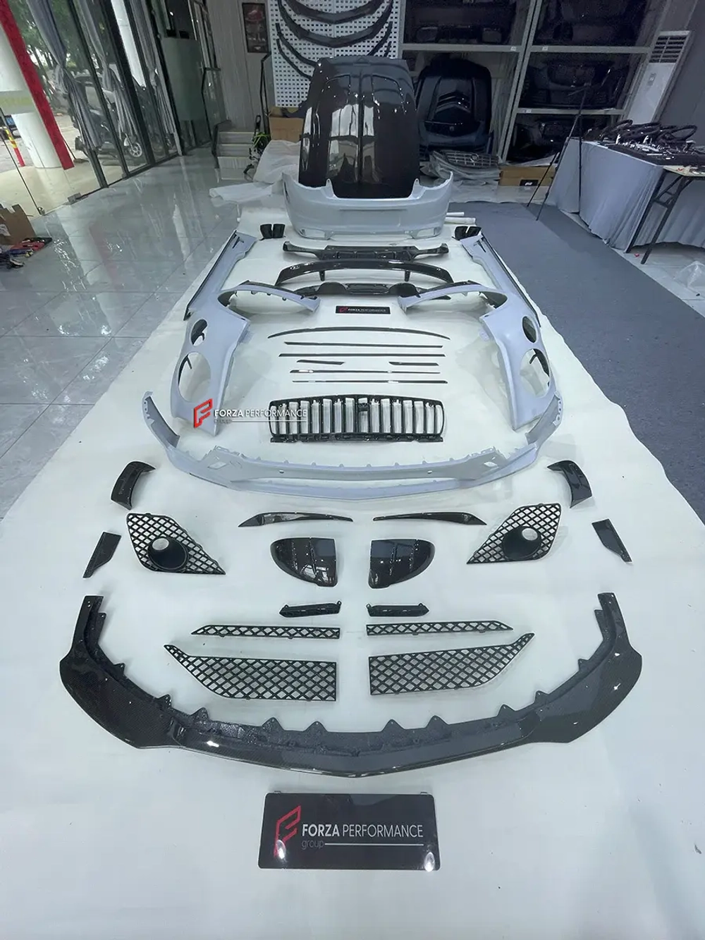 Широкий карбоновый обвес для Bentley Continental GT GTC 2018-2024 Бентли Континенталь