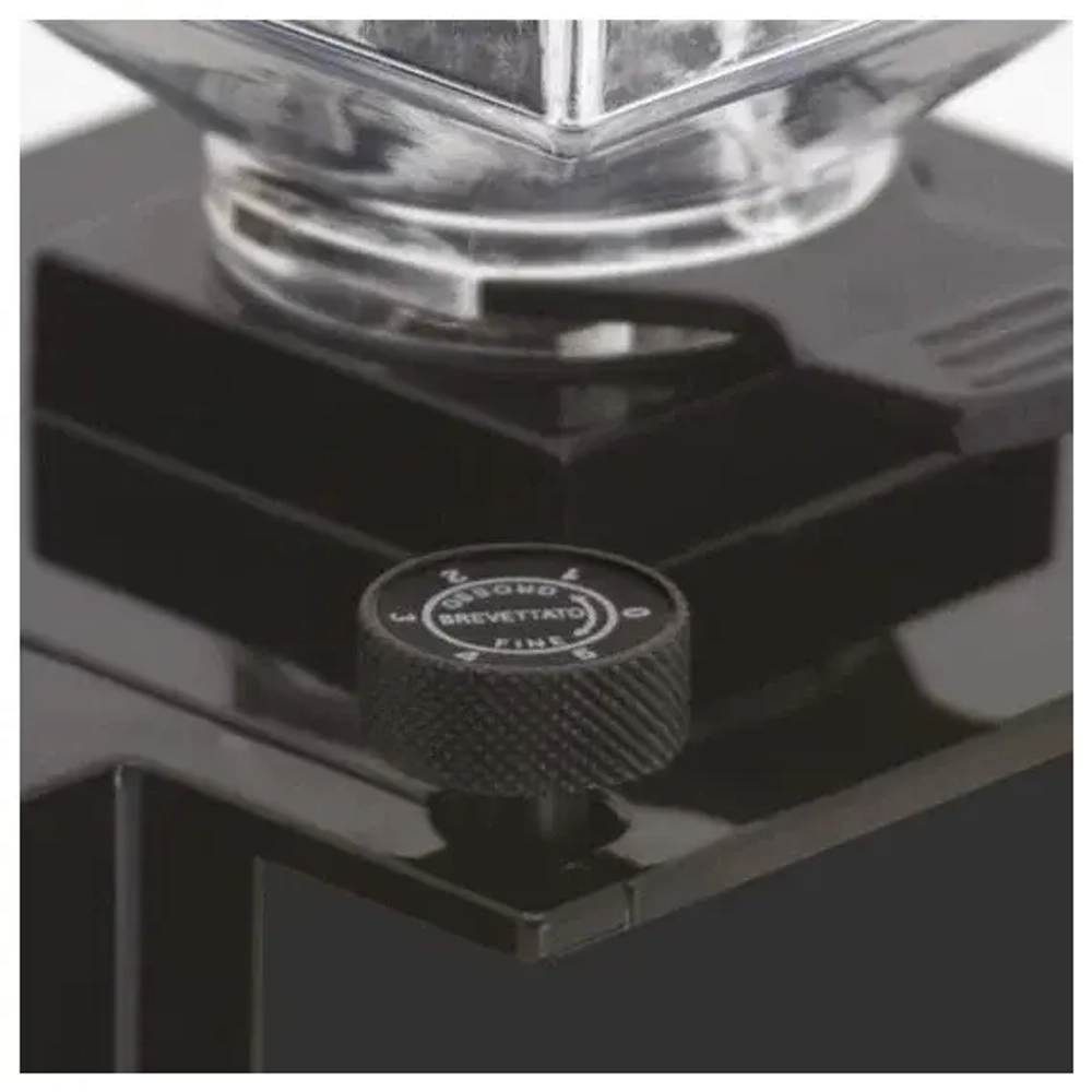 Кофемолка Eureka Mignon Crono 50 15BL черный
