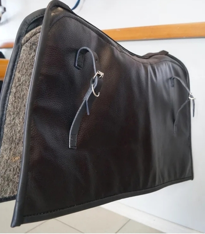 Потник кожаный