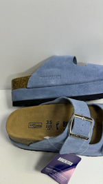Сабо Birkenstock на утолщенной подошве голубые