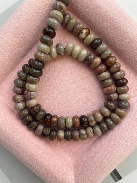 Бусины из яшмы 8,4мм (10штук)