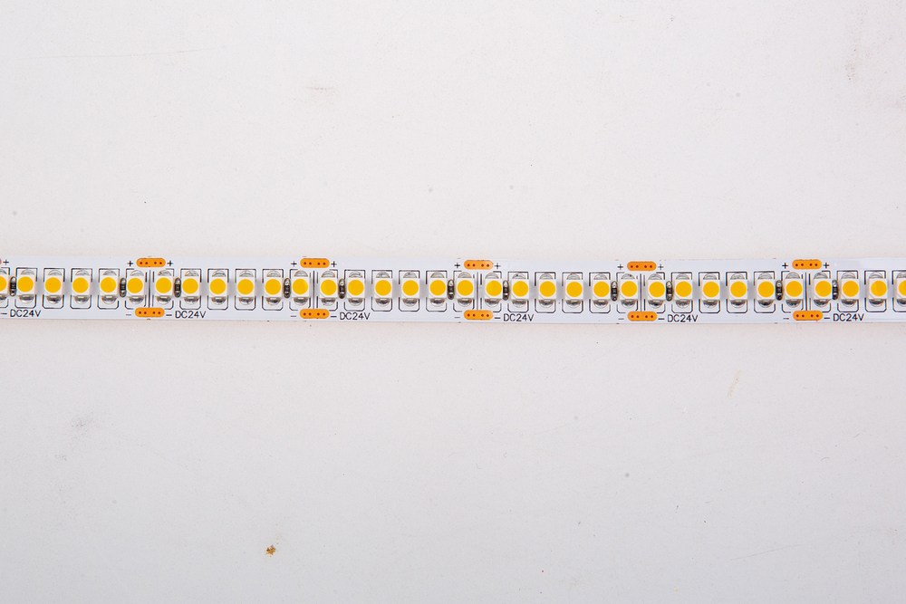 Светодиодная лента, тепло-белая,  240 д/м 3000K,  19, 2W/m,  1320 Lm/m,  IP20, CRI&gt;95
