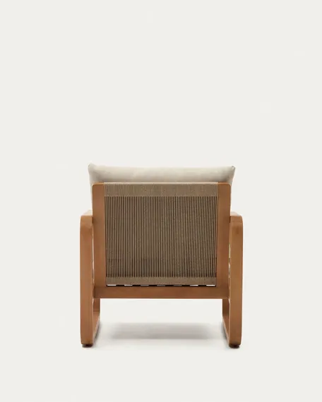 Уличное кресло Sacaleta из массива эвкалипта