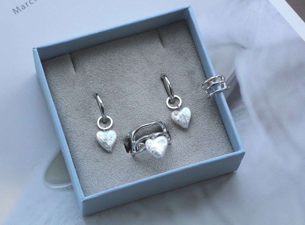 Кольцо Fluid с жемчужиной