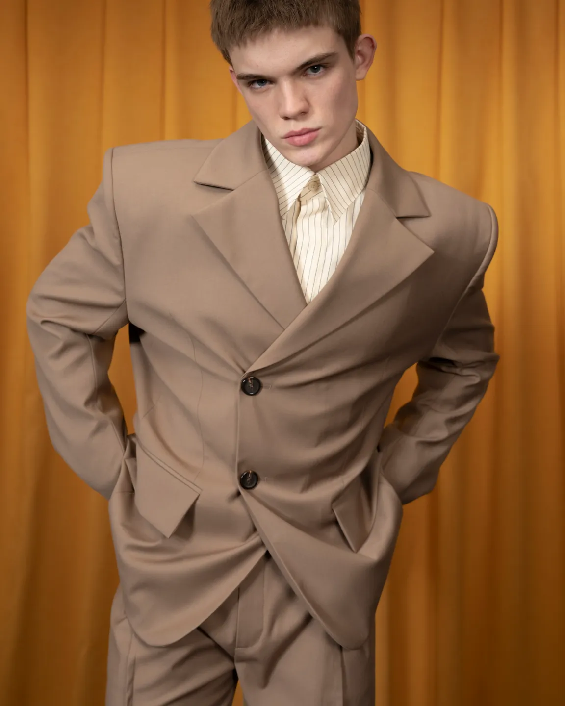 Пиджак бежевый 