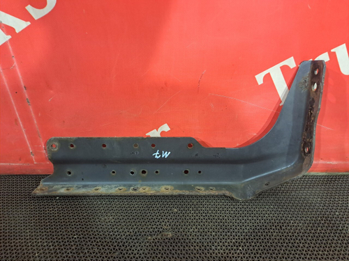 Кронштейн крыла задний правый