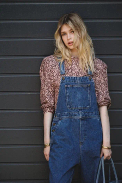 Комбинезон джинсовый