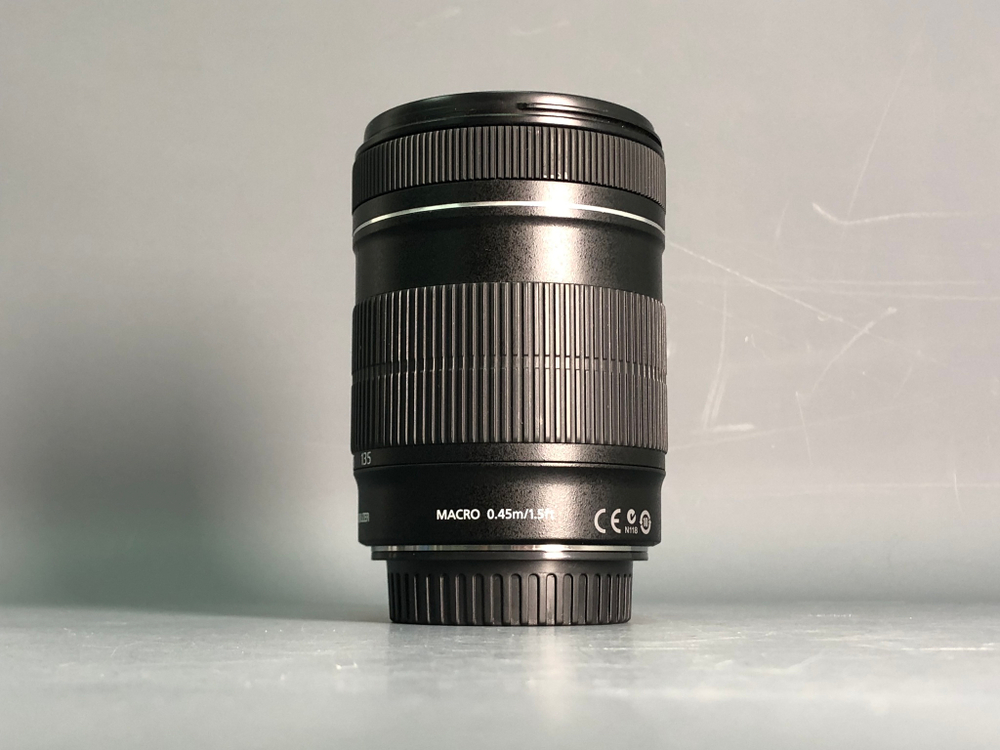 Canon EF-S 18-135mm f/3.5-5.6 IS