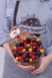 Букет из ягод в шоколаде