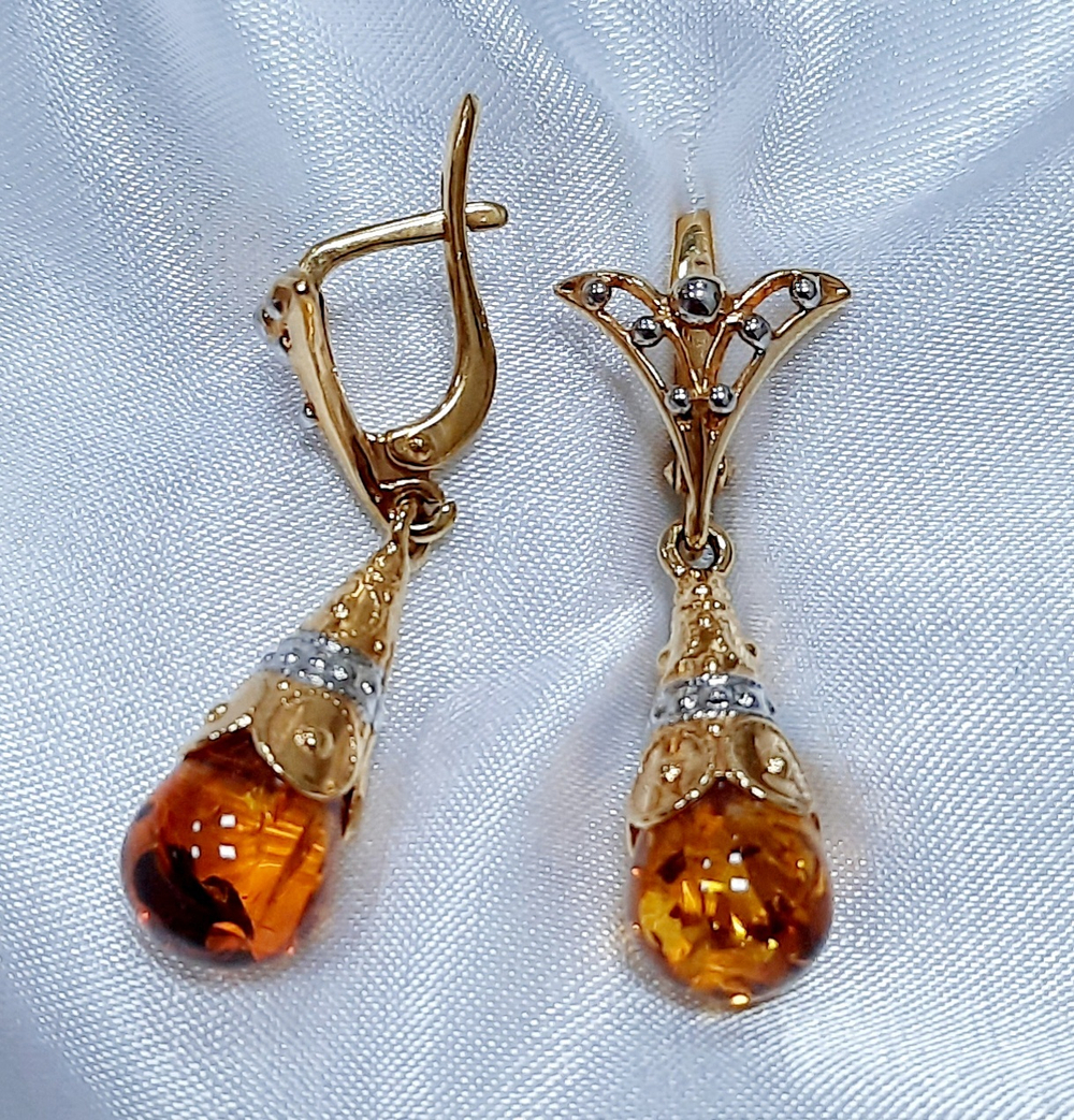 "Калинка"  серьги в золотом покрытии из коллекции "Самоцветы" от Jenavi с английским замком