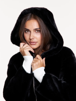 Дубленка короткая зимняя, черная, Северина