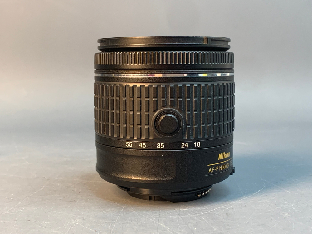 Nikon D5300 Kit 18-55mm 12634 кадров пробега.
