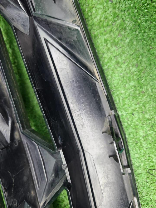 Решетка радиатора Geely Atlas 2 (2023-н.в.)