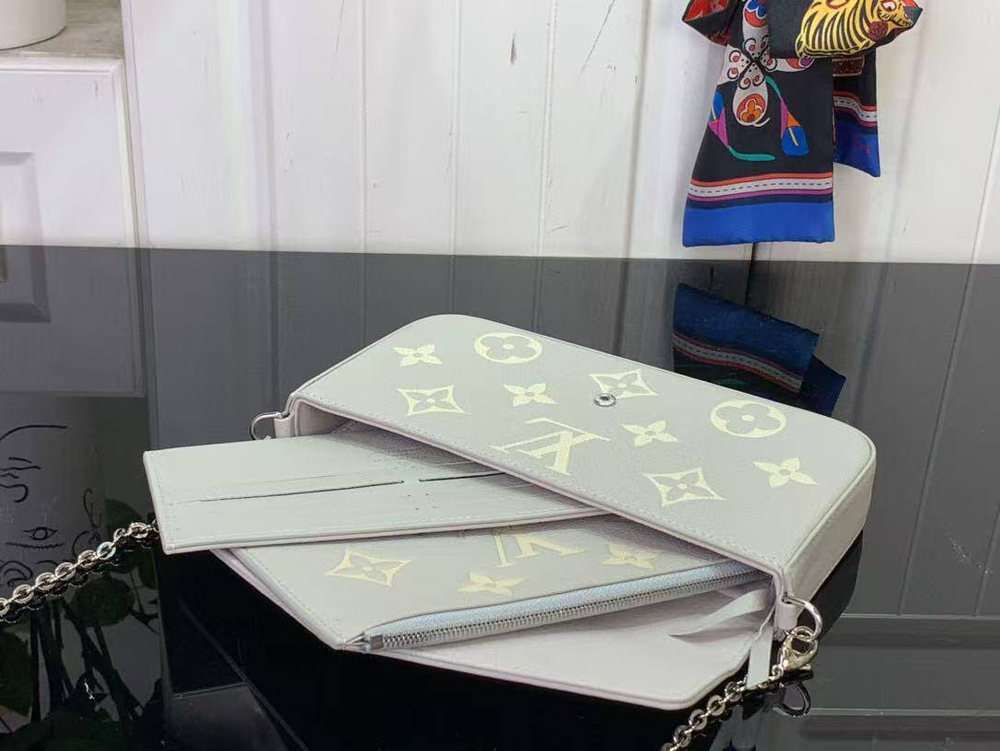 Сумка Louis Vuitton