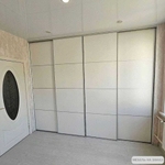 Гардеробная система с дверками-купе