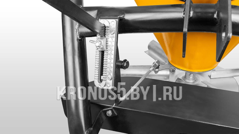 Разбрасыватель навесной (Лейка) Kaffa 350/1 (350 л)