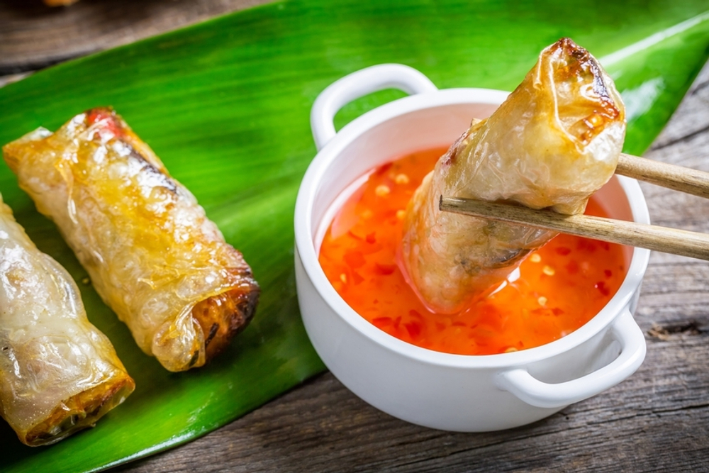 Соус Сладкий Чили для Спринг Роллов Aroy-D Sweet Chilli Sauce for Spring Roll 910 г