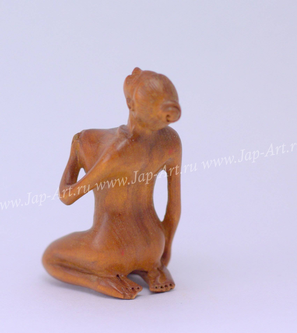 Нэцкэ Нагая красавица