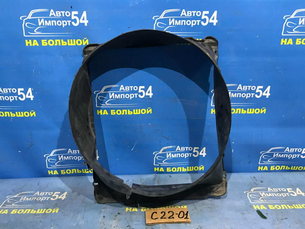 Диффузор радиатора двигателя NISSAN LARGO 1992