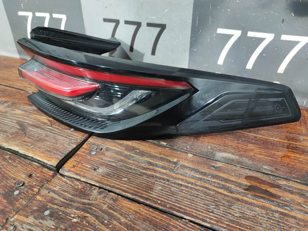 Фонарь задний правый Changan UNI-K 20-нв Б/У Оригинал CD569F2805030500AA