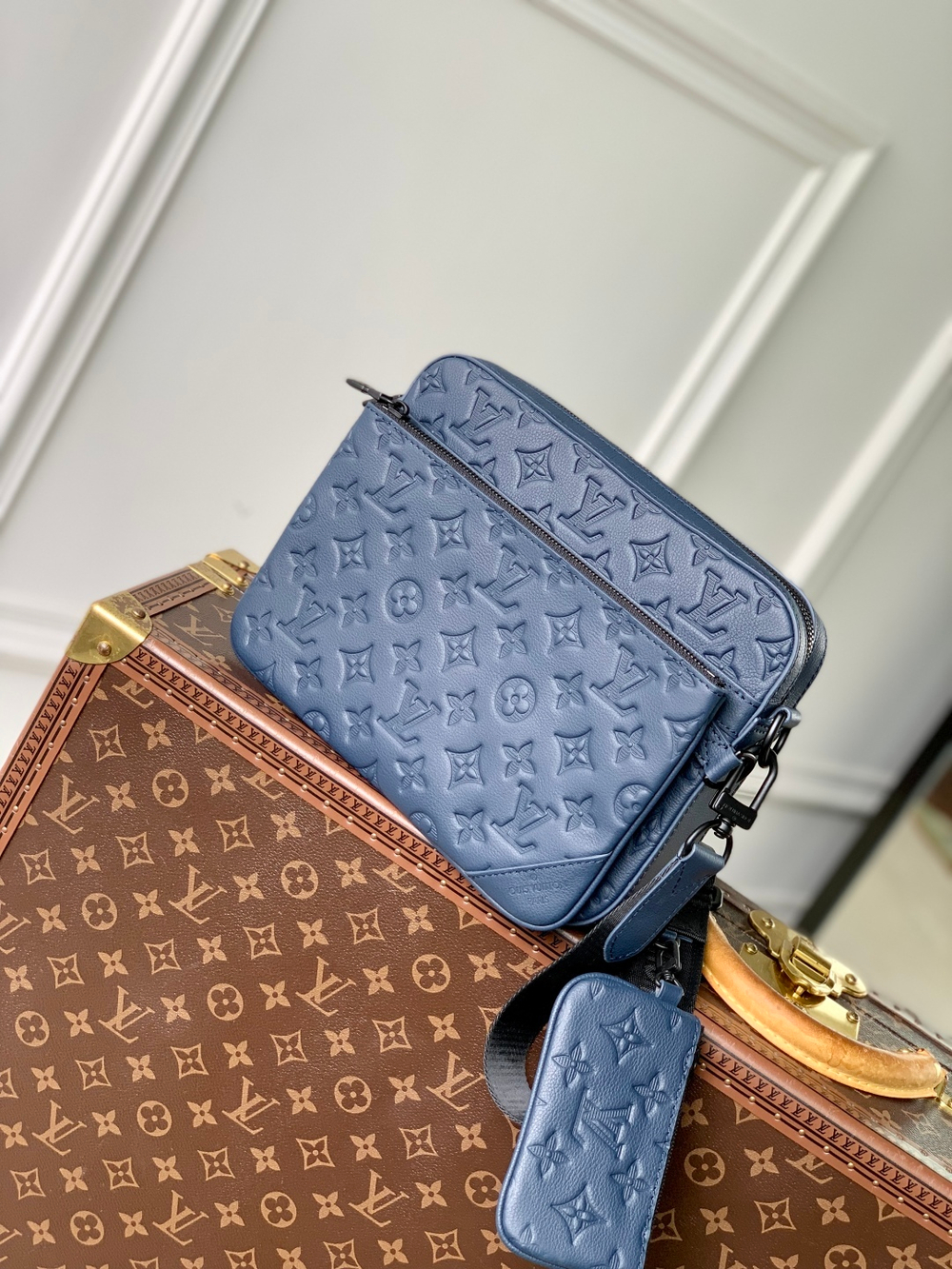 Louis Vuitton Trio Messenger
