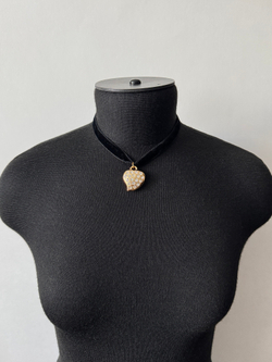 Кулон Сердце на бархатной ленте YSL
