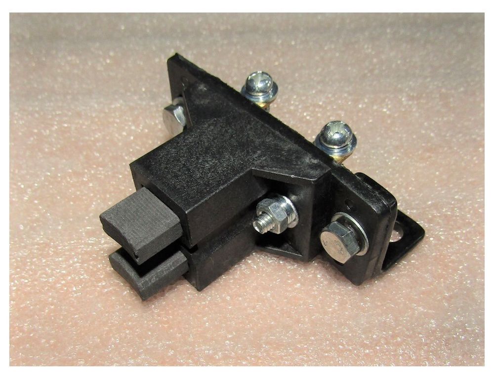 Щеткодержатель с щетками  GGW 3.0/300E/Carbon brush