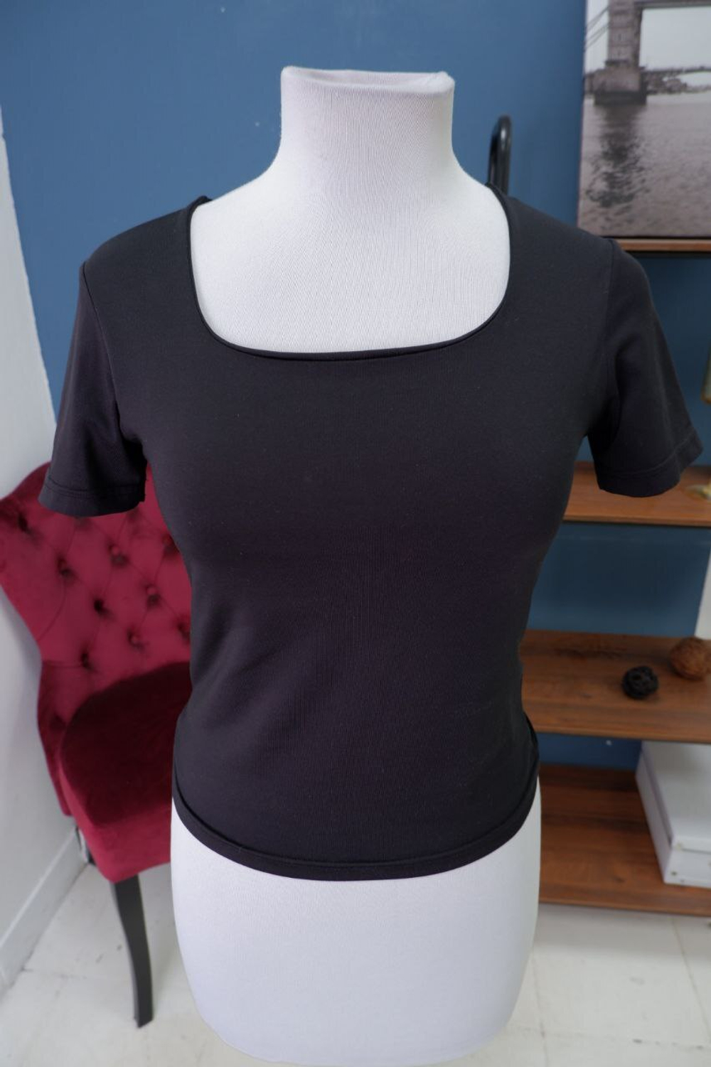 Футболка черная базовая 44 размер