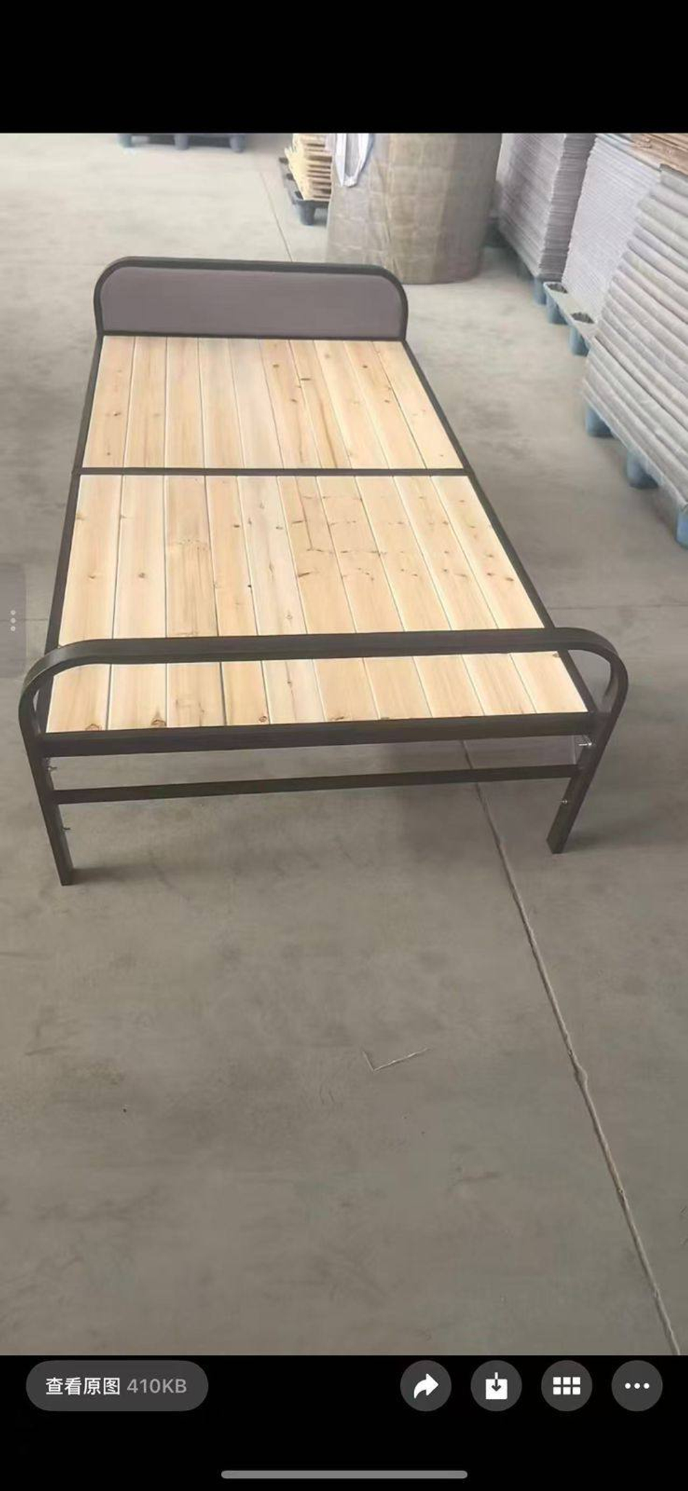 Каркас кровати с деревянными ламелями