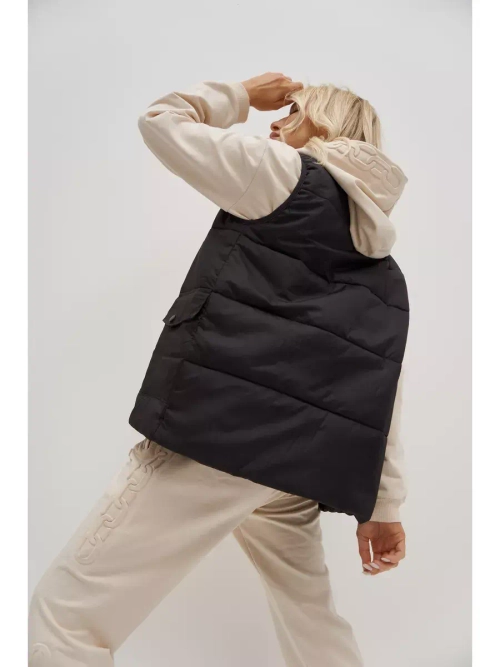 Жилетка утепленная безрукавка больших размеров