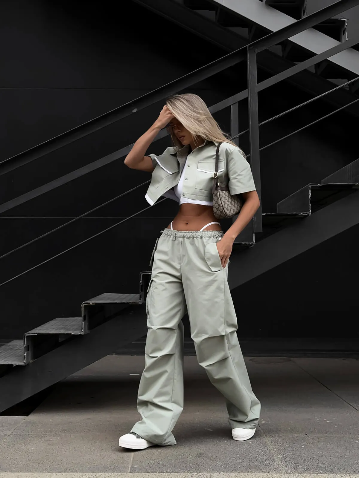 Cargo chic pants hotsell