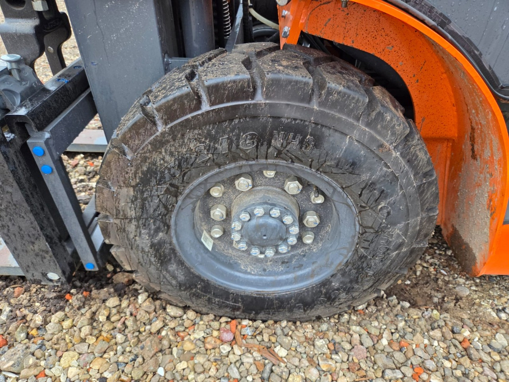 Lonking LG* Вилочный погрузчик LG20DT	(Дизельный, 2,7 л, 48 л.с., АТ)