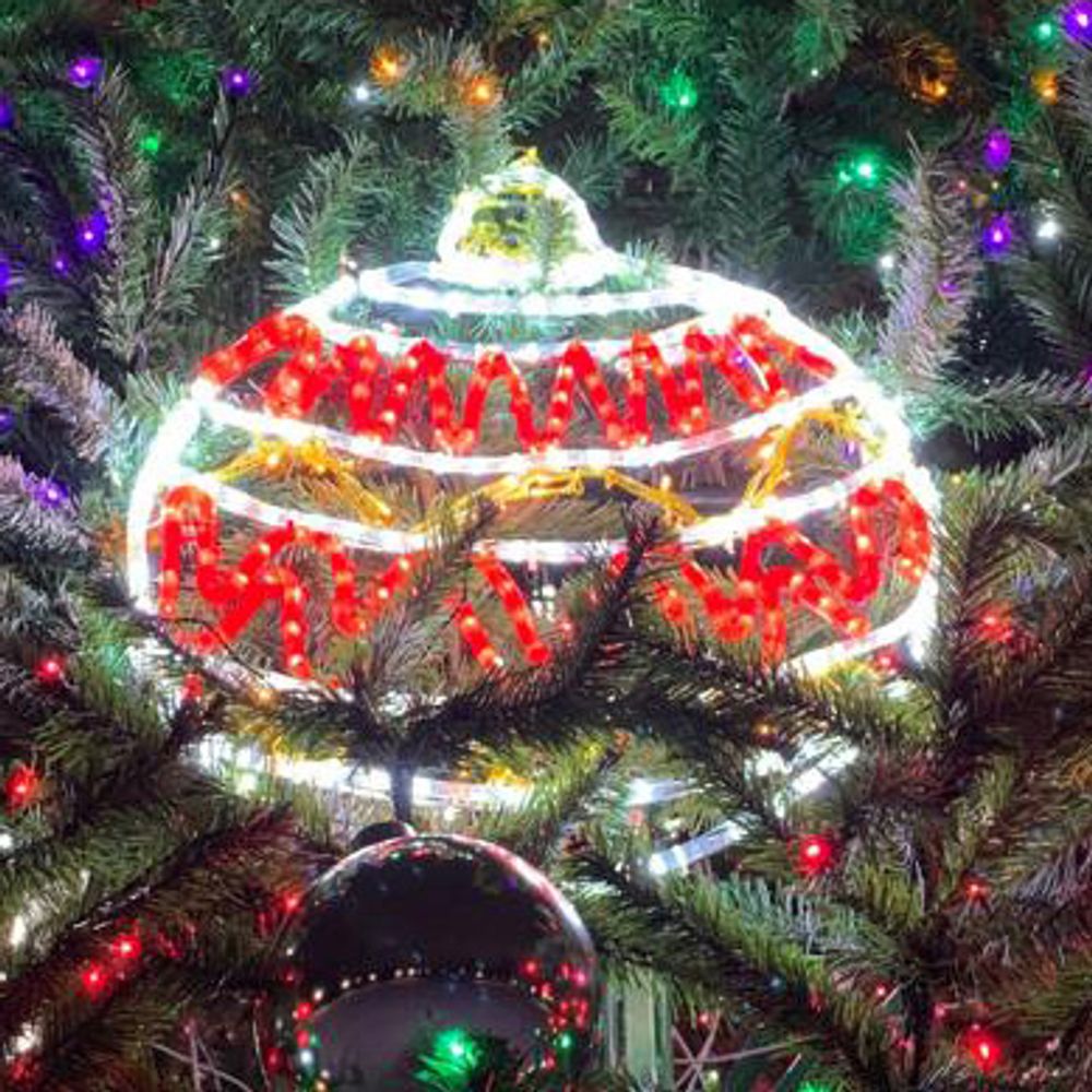 Светодиодная игрушка на елку "Шар елочный"