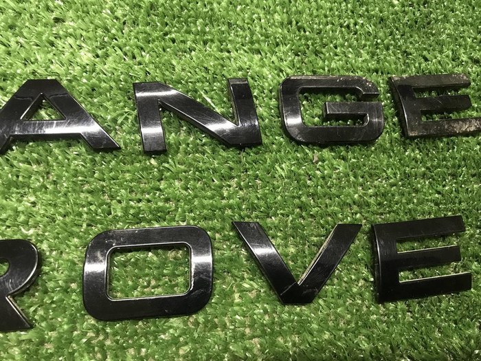 Эмблема Range Rover Velar (2017-2023)