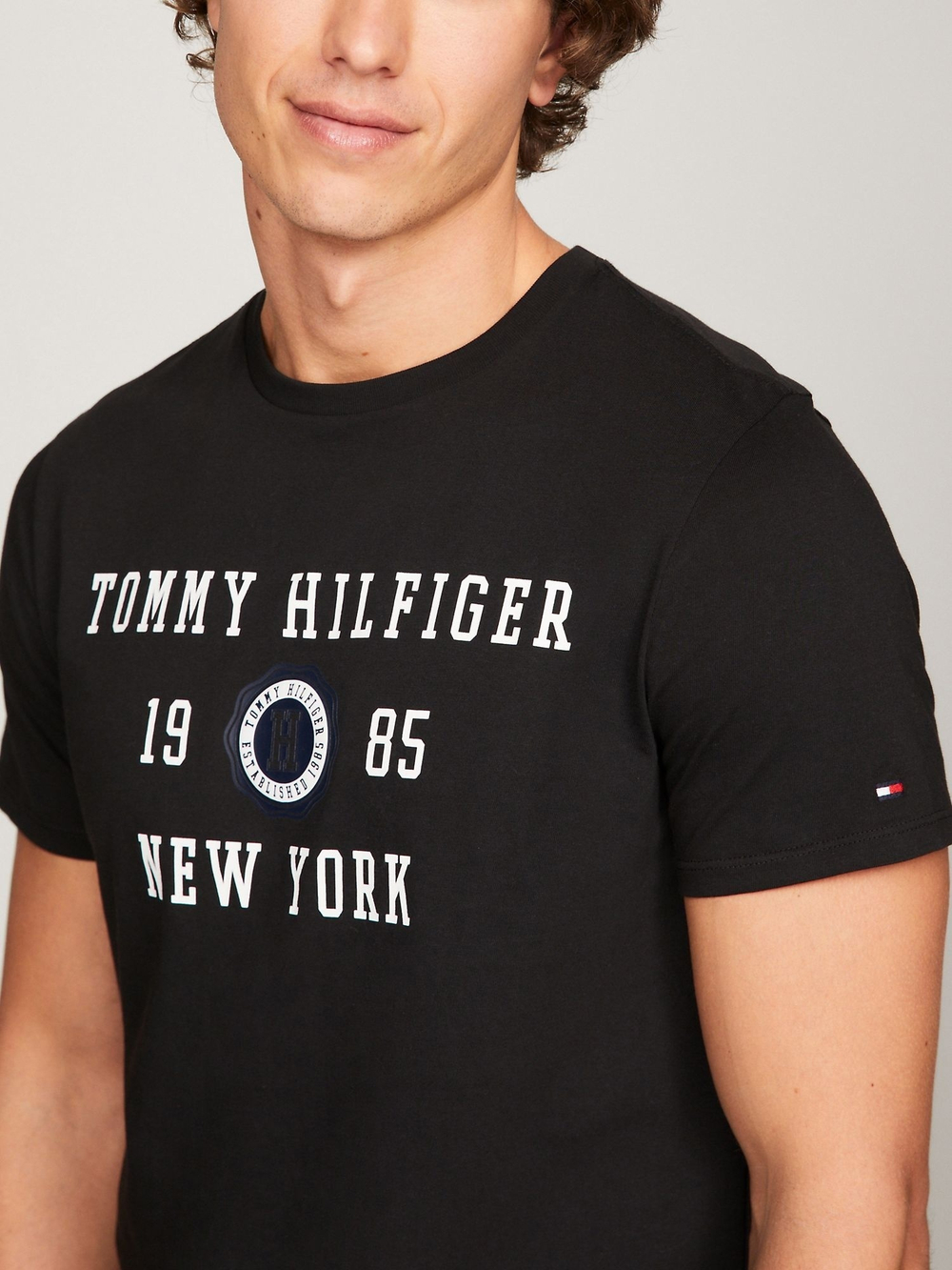 Футболка Tommy Hilfiger New York Graphic Black