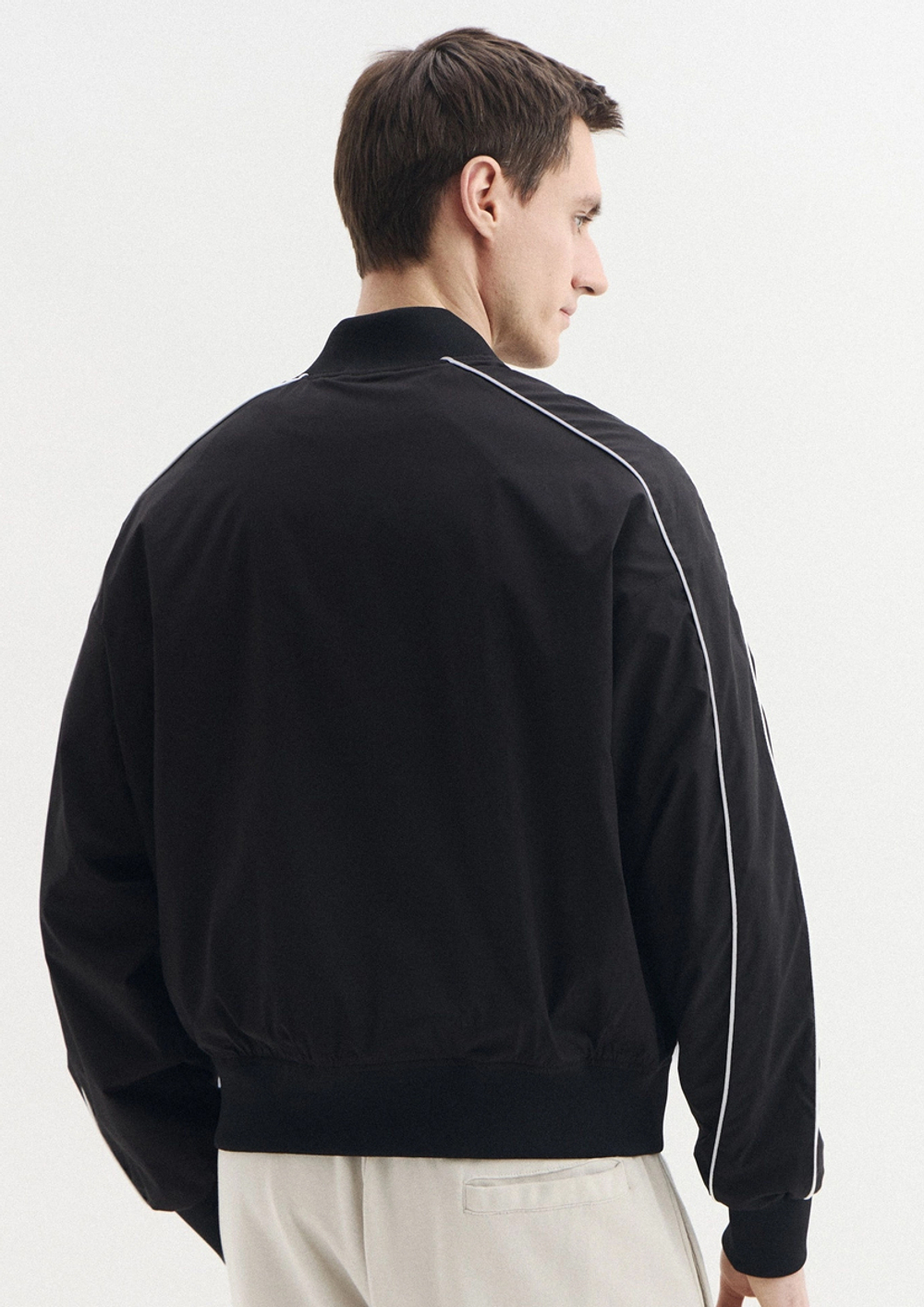 Бомбер KARL LAGERFELD JEANS Light Track Bomber