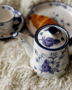 Kitchen Craft Чайник London Pottery 900 мл Голубая роза LPBRTPOT4BLU