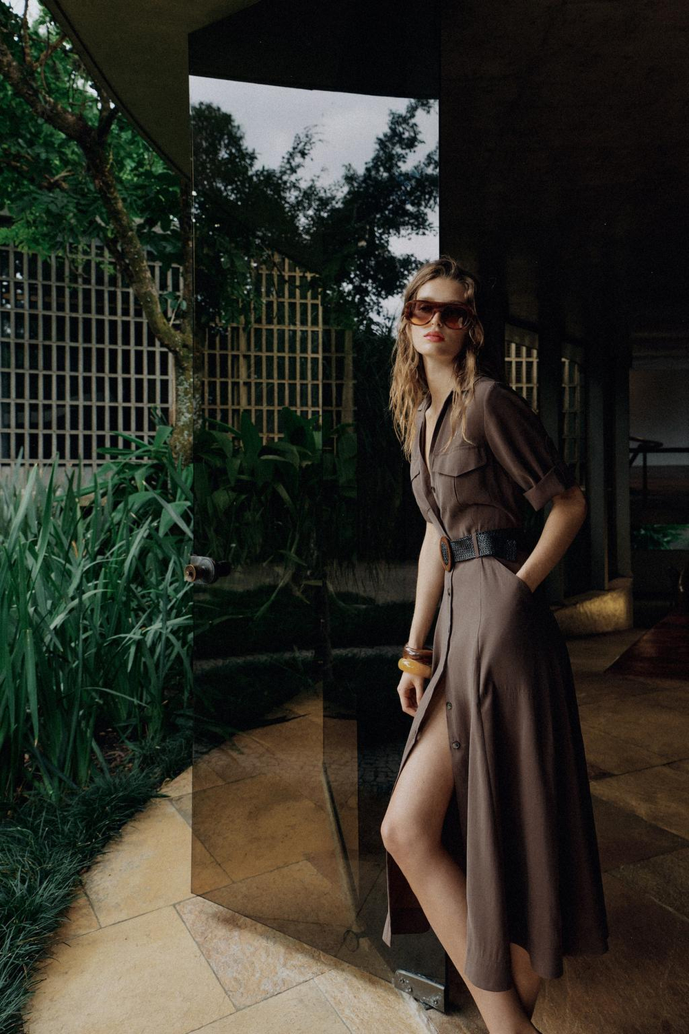 ZARA ПЛАТЬЕ-РУБАШКА СВОБОДНОГО КРОЯ С ПОЯСОМ, КОРИЧНЕВЫЙ