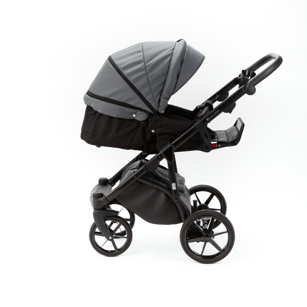 Детская универсальная коляска Adamex NOLA Deluxe 2 в 1 N-SA32 (Серая экокожа)