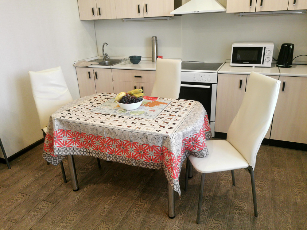 Скатерть "Породы собак на карте Мира"