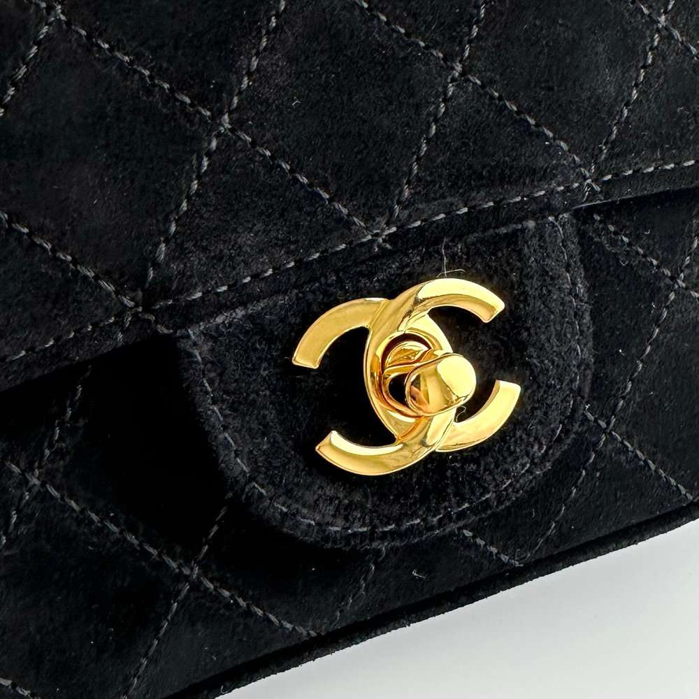 Chanel Mini Classic Handbag 20 cm