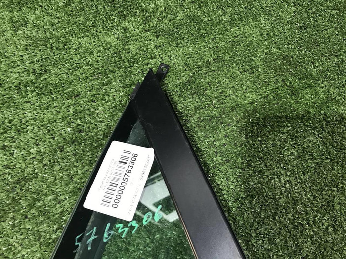 Форточка двери передняя левая Porsche Macan (2014-н.в.)