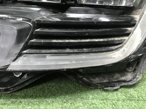 Битая Фара левая Range Rover Vogue 4 (17-22) LED